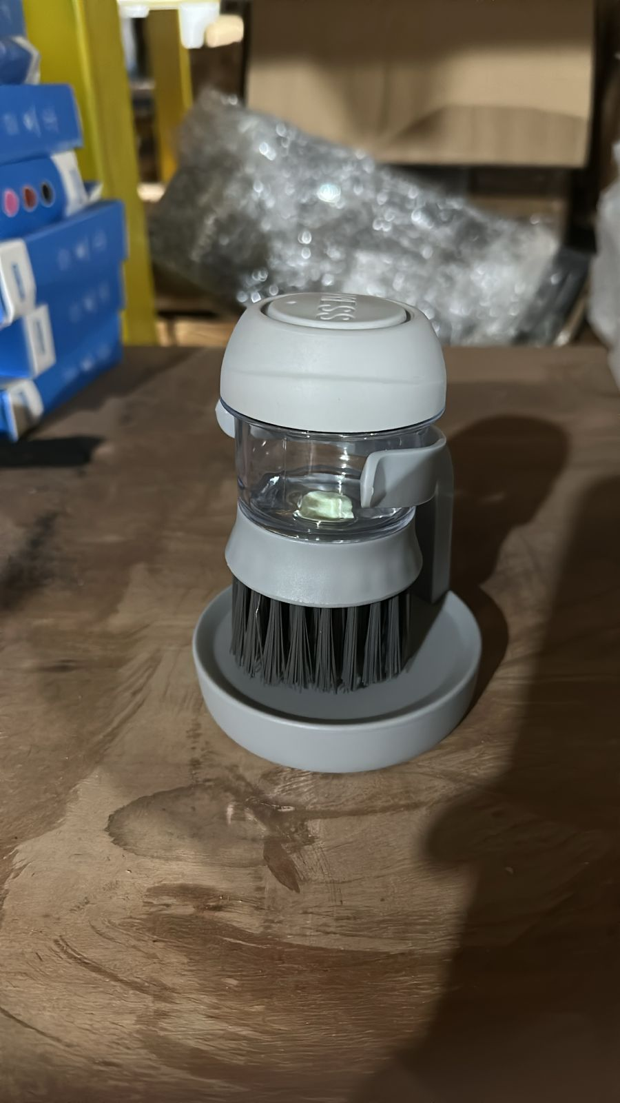 Cepillo Limpiador Con Dispenser de jabon